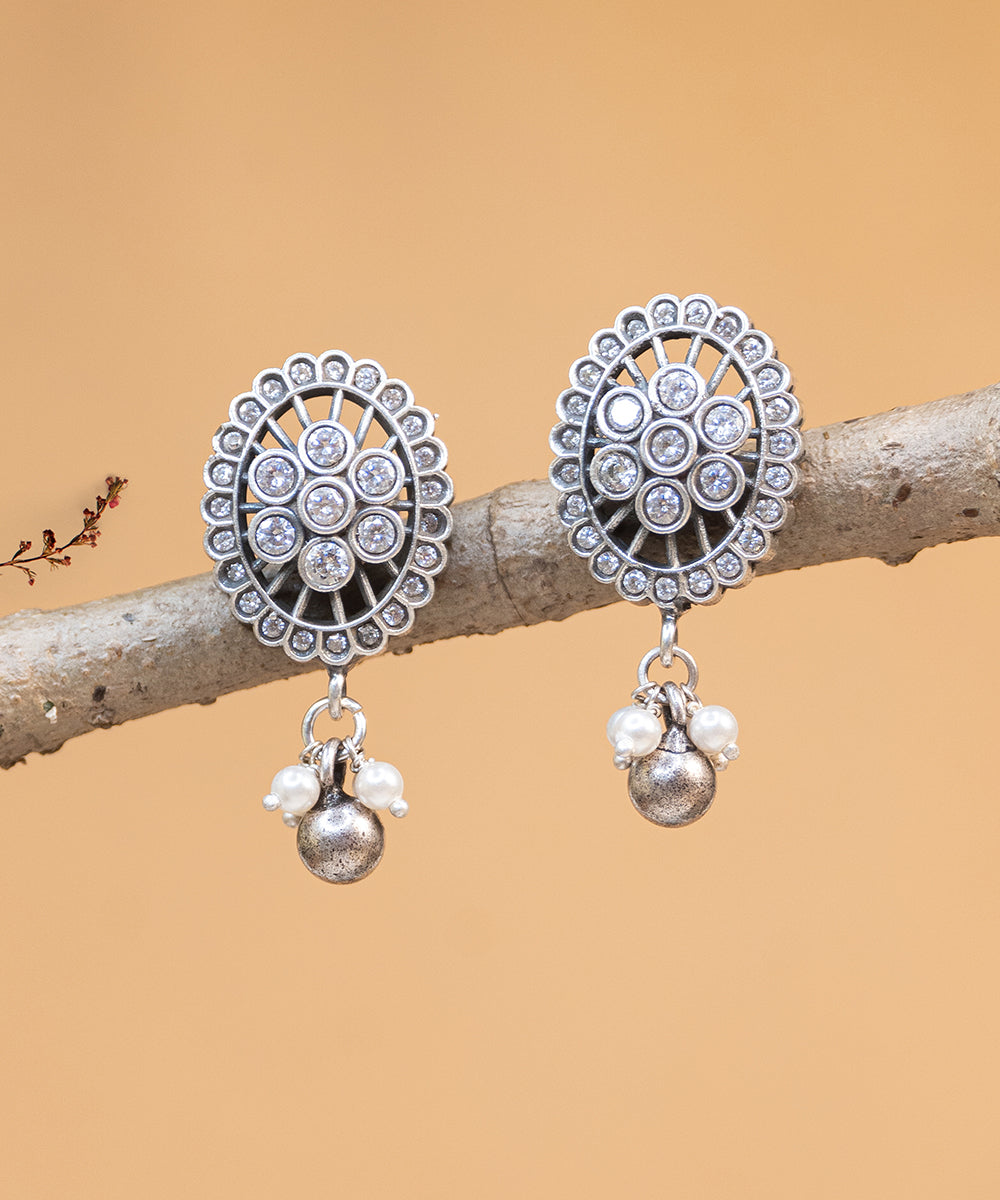 Effat_Handcrafted_Oxidised_Pure_Silver_Earrings_With_Pearls_And_Stones_WeaverStory_02