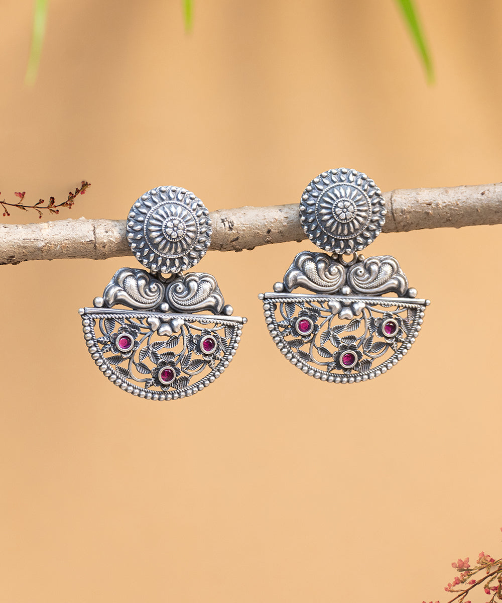 Asiya_Handcrafted_Oxidised_Pure_Silver_Earrings_With_Red_Onyx_WeaverStory_02