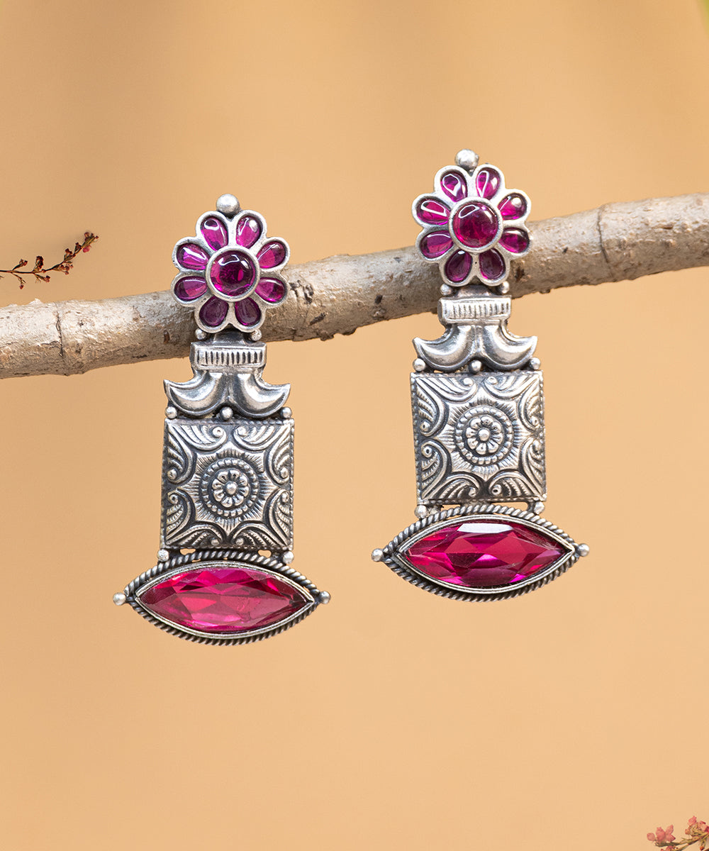 Aaiza_Handcrafted_Oxidised_Pure_Silver_Earrings_With_Red_Onyx_WeaverStory_02