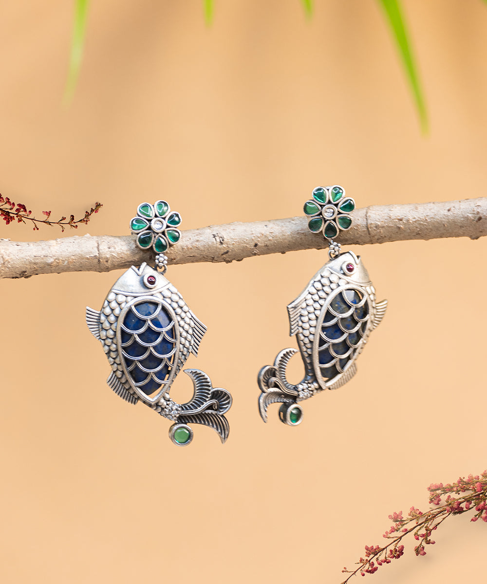 Naushin_Handcrafted_Oxidised_Pure_Silver_Earrings_With_Blue_Sapphire_And_Kempstones_WeaverStory_01