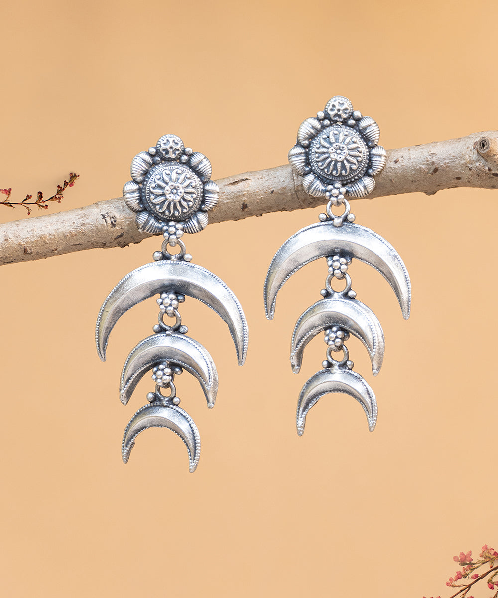 Hareem_Handcrafted_Oxidised_Pure_Silver_Earrings_WeaverStory_01
