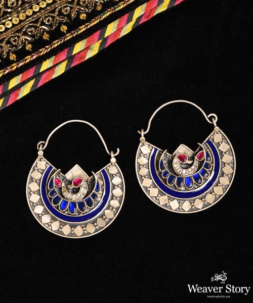 Hira_Handcrafted_OxidisedMulticolor_Pure_Silver_Earrings_With_Blue_Kundan_WeaverStory_02