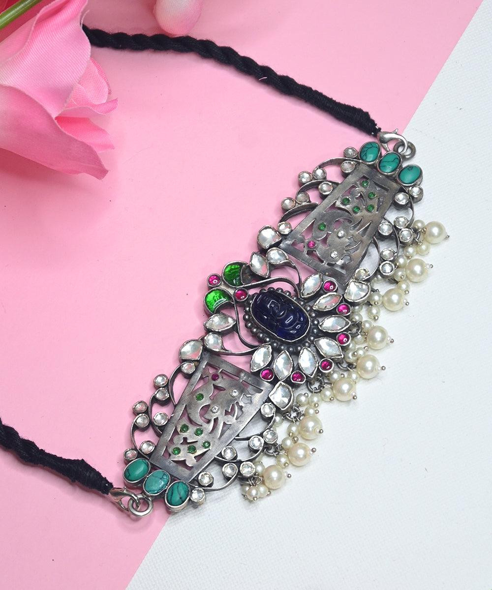 Ayesha_Oxidised_Choker_With_Lapis,_Pearls_And_Kundan_Handcrafted_In_Pure_Silver_WeaverStory_02