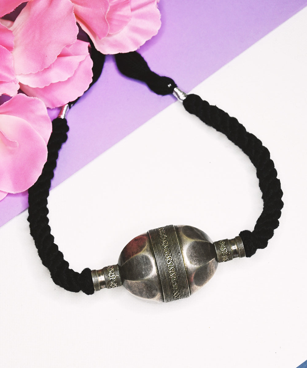 Saima_Handcrafted_Oxidised_Pure_Silver_Necklace_WeaverStory_01