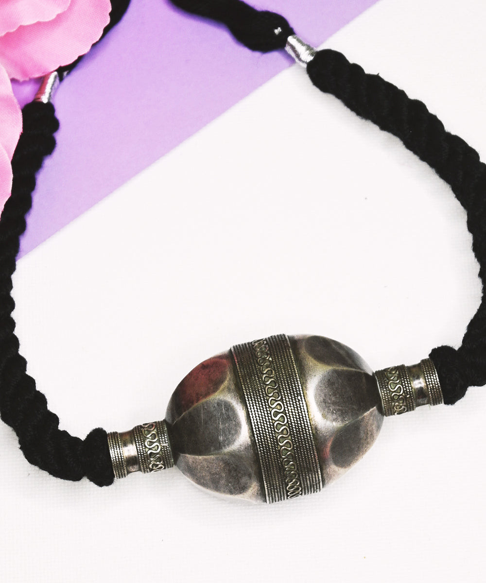 Saima_Handcrafted_Oxidised_Pure_Silver_Necklace_WeaverStory_02