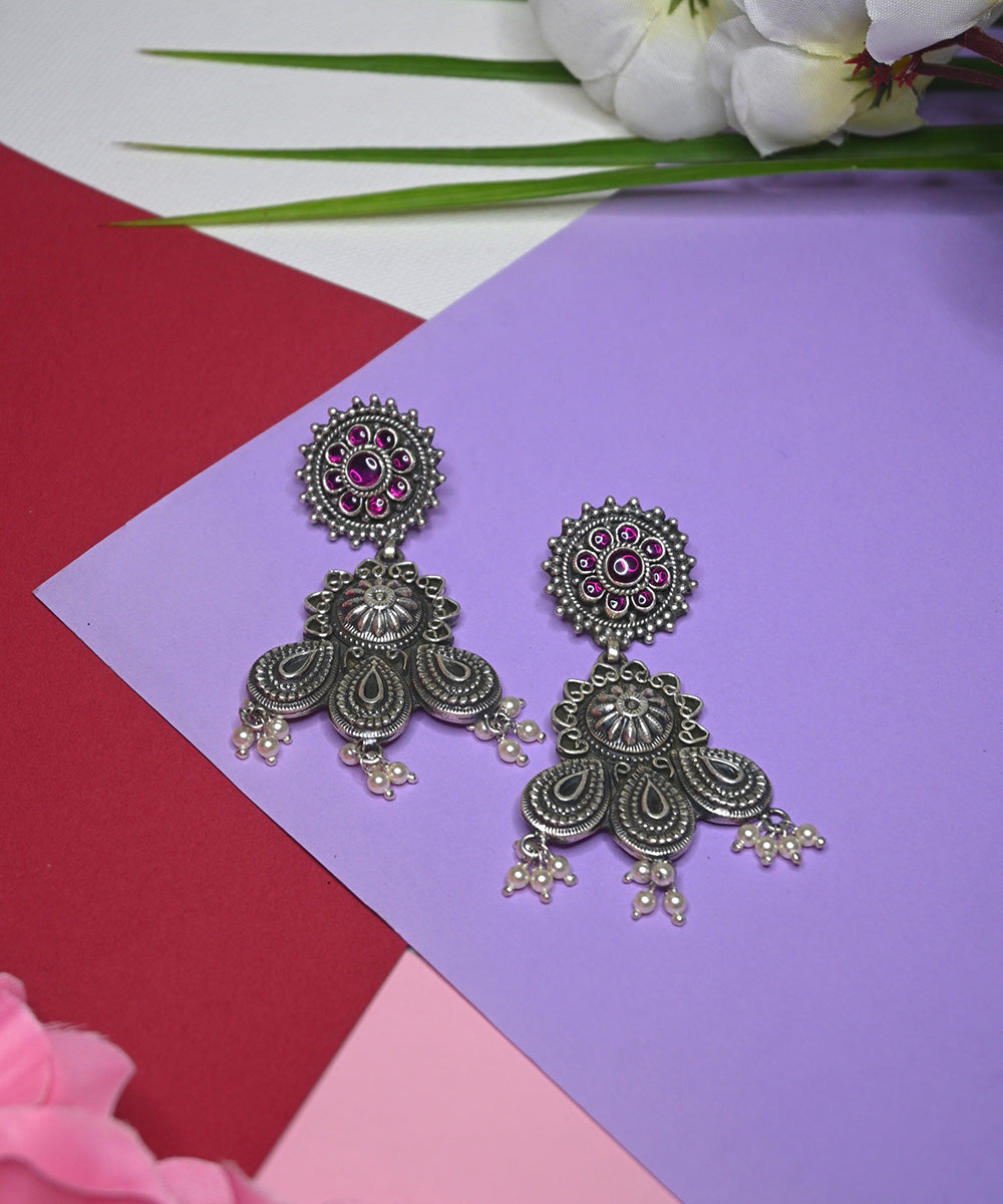 Aisha_Handcrafted_Oxidised_Pure_Silver_Earrings_WeaverStory_01