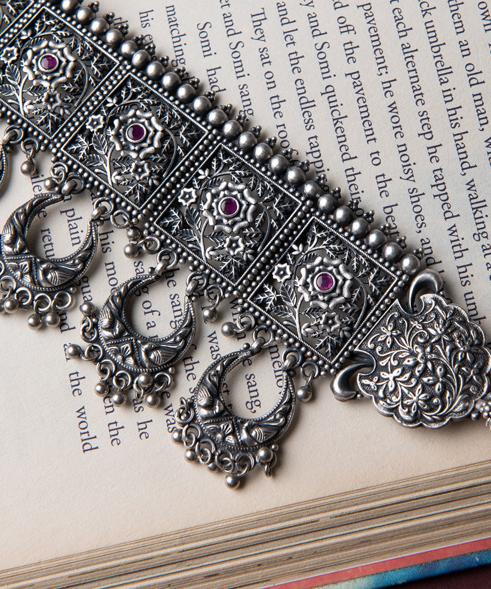 Jazam_Handcrafted_Oxidised_Pure_Silver_Choker_With_Kempstones_WeaverStory_02
