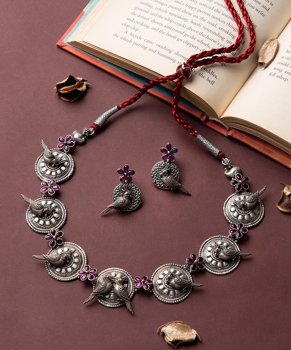 Mahwish_Handcrafted_Oxidised_Pure_Silver_Necklace_Set_With_Kempstones_WeaverStory_01