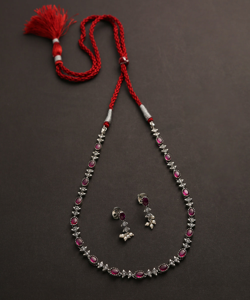 Danika_Handcrafted_Red_Oxidised_Pure_Silver_Necklace_Set_WeaverStory_02