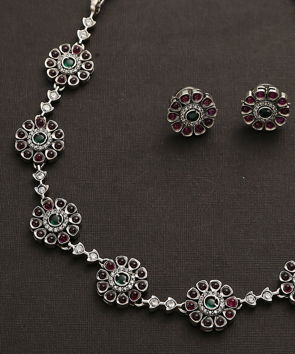 Amiya_Handcrafted_Red_And_Green_Oxidised_Pure_Silver_Necklace_Set_WeaverStory_03