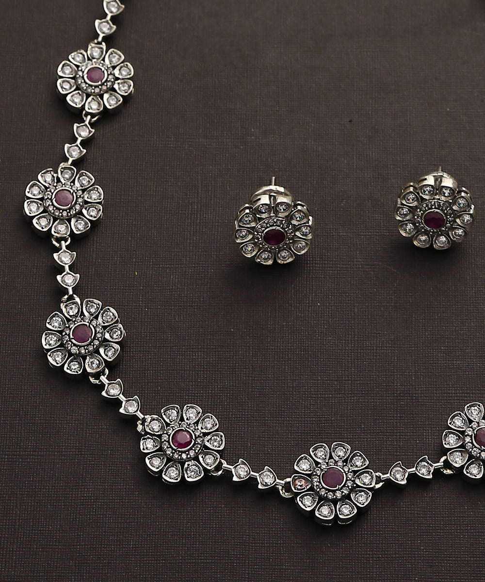 Kiyana_Handcrafted_Oxidised_Pure_Silver_Necklace_Set_With_Colorful_Beads_WeaverStory_03