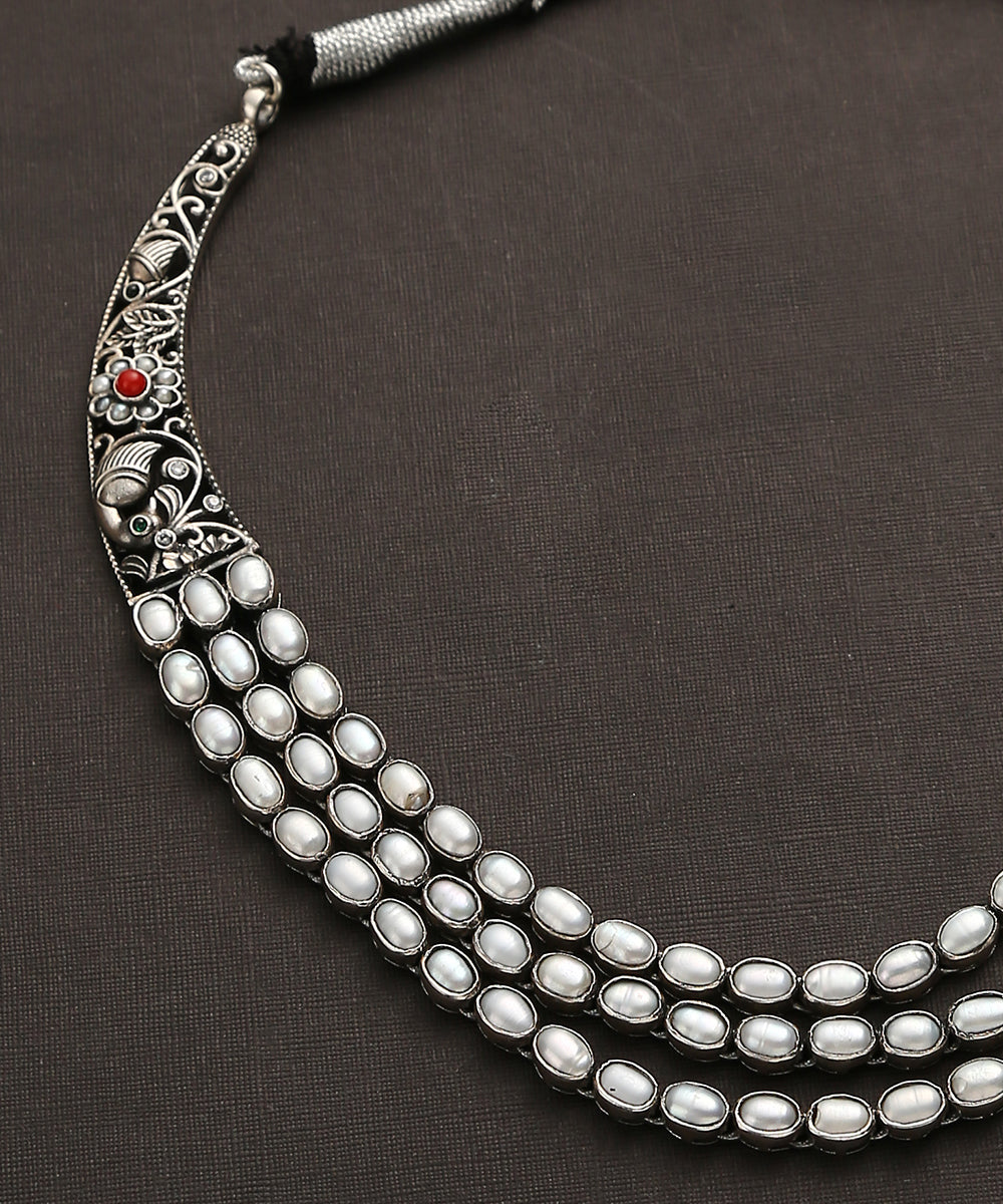 Zaynab_Handcrafted_Oxidised_Pure_Silver_Necklace_With_Teen_Ladi_WeaverStory_03