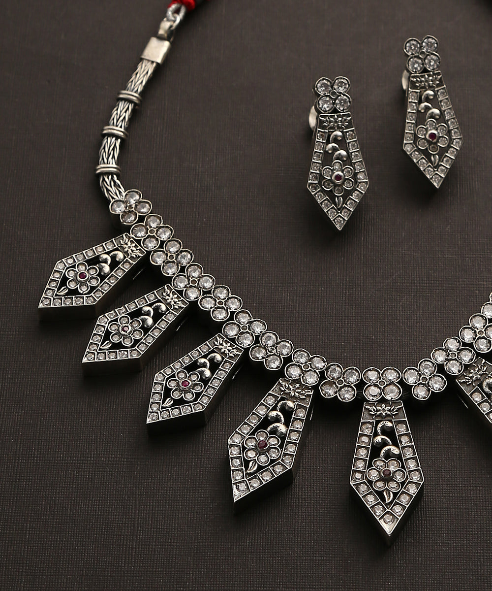 Anaisha_Handcrafted_Oxidised_Pure_Silver_Necklace_Set_With_Multiple_Pendants_WeaverStory_03