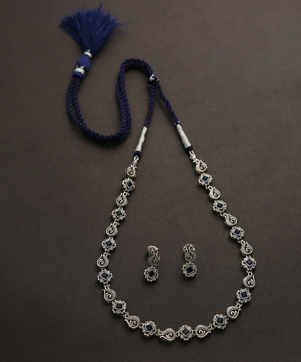 Divya_Black_Handcrafted_Oxidised_Pure_Silver_Necklace_Set_WeaverStory_02