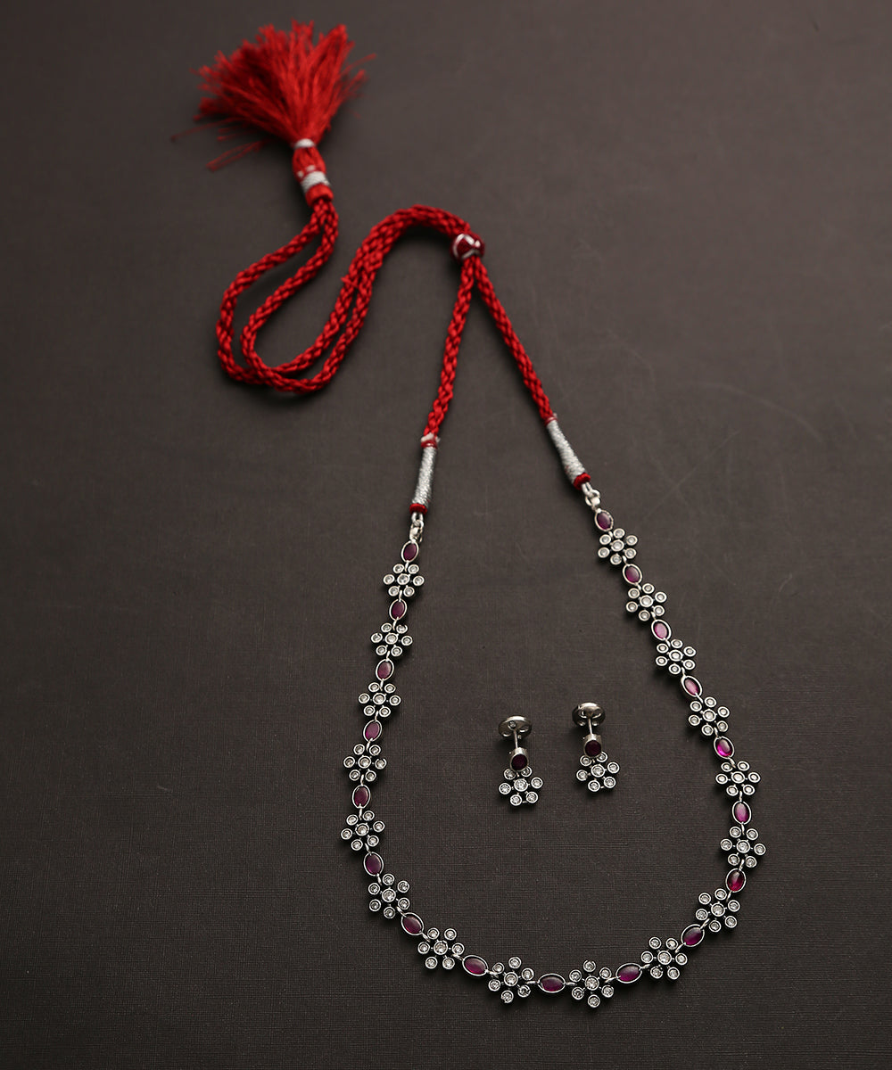 Jaisvi_Handcrafted_Oxidised_Pure_Silver_Necklace_Set_WeaverStory_02