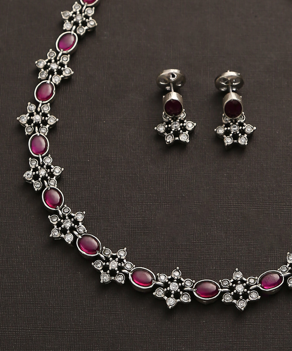 Vaidehi_Handcrafted_Oxidised_Pure_Silver_Necklace_Set_With_Red_Stones_WeaverStory_03