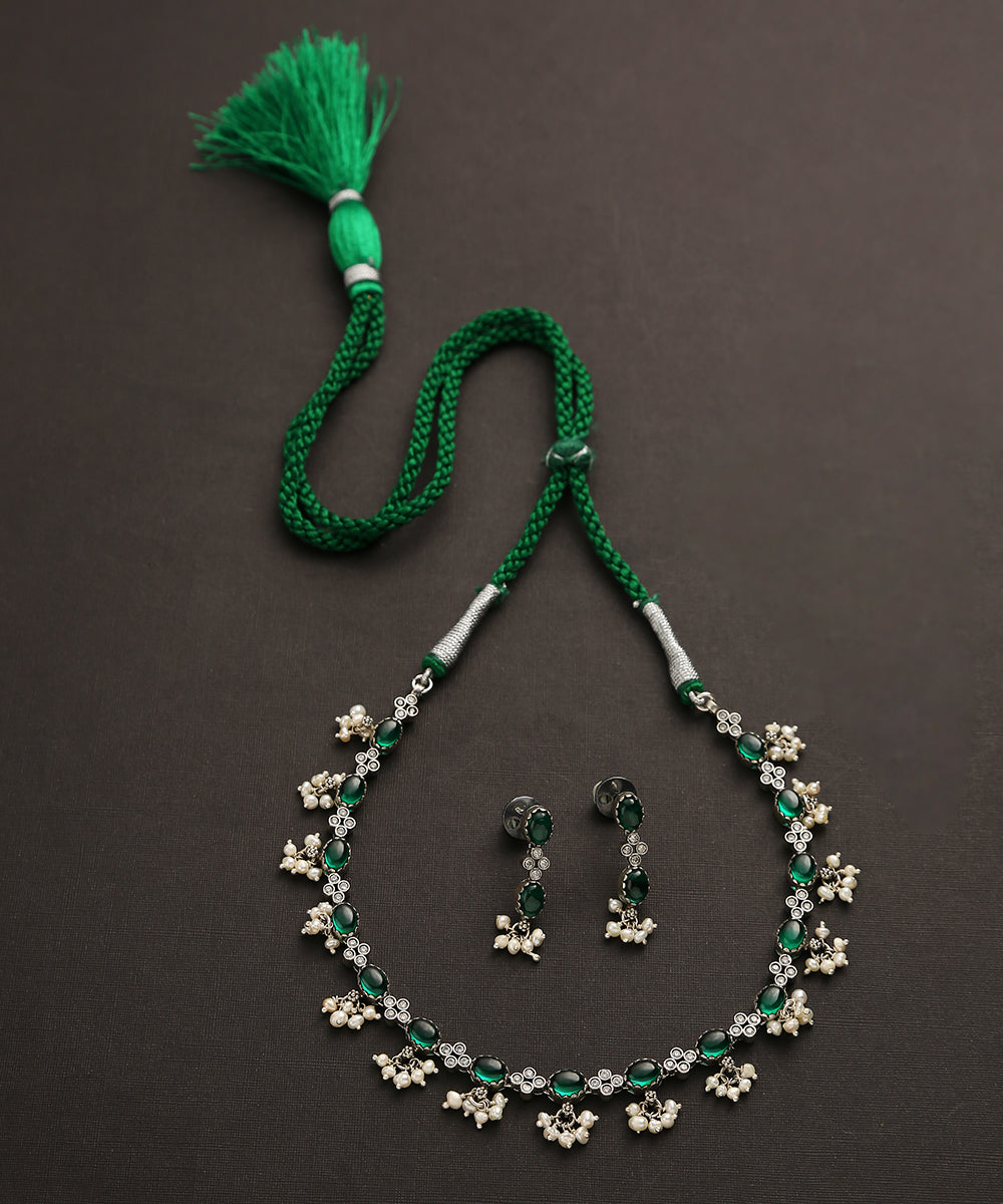 Angee_Handcrafted_Green_Oxidised_Pure_Silver_Necklace_Set_WeaverStory_02