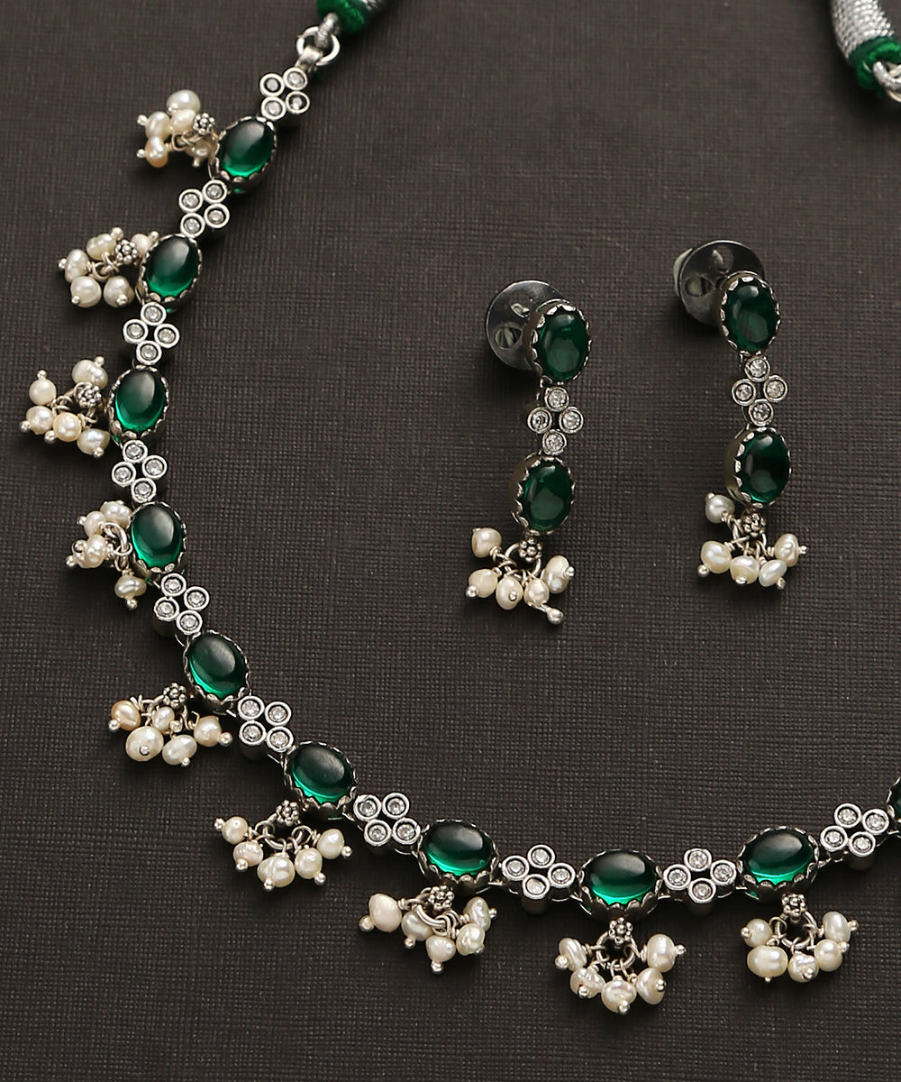 Angee_Handcrafted_Green_Oxidised_Pure_Silver_Necklace_Set_WeaverStory_03