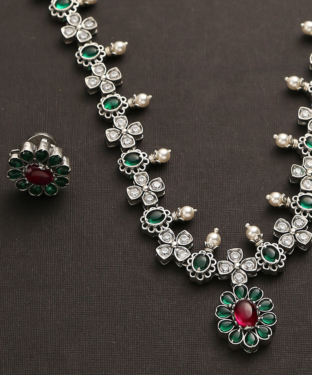 Red_And_Green_Gaushik_Handcrafted_Oxidised_Pure_Silver_Necklace_Set_WeaverStory_03