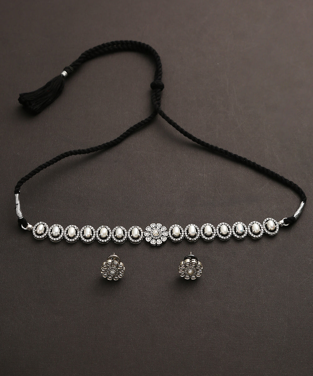 Samaira_Handcrafted_Oxidised_Pure_Silver_Necklace_Set_WeaverStory_02