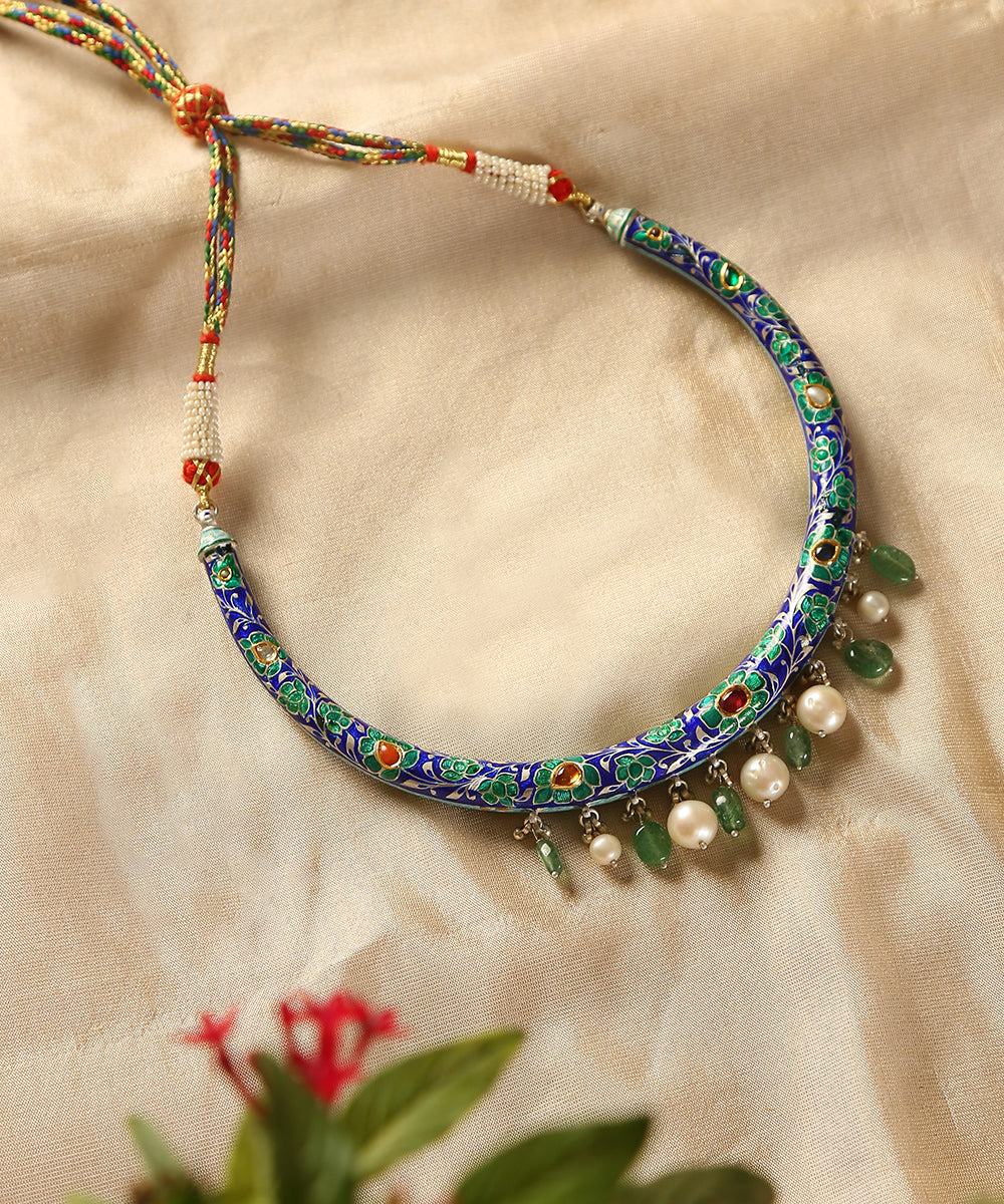 Dipon_Handcrafted_Pure_Silver_Hasli_With_Green_And_Blue_Meenakari_WeaverStory_01