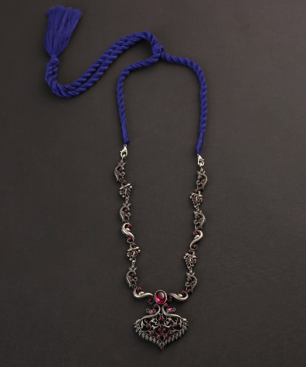 Zaynab_Handcrafted_Pink_Dual_Tone_Tribal_Oxidised_Pure_Silver_Necklace_WeaverStory_02