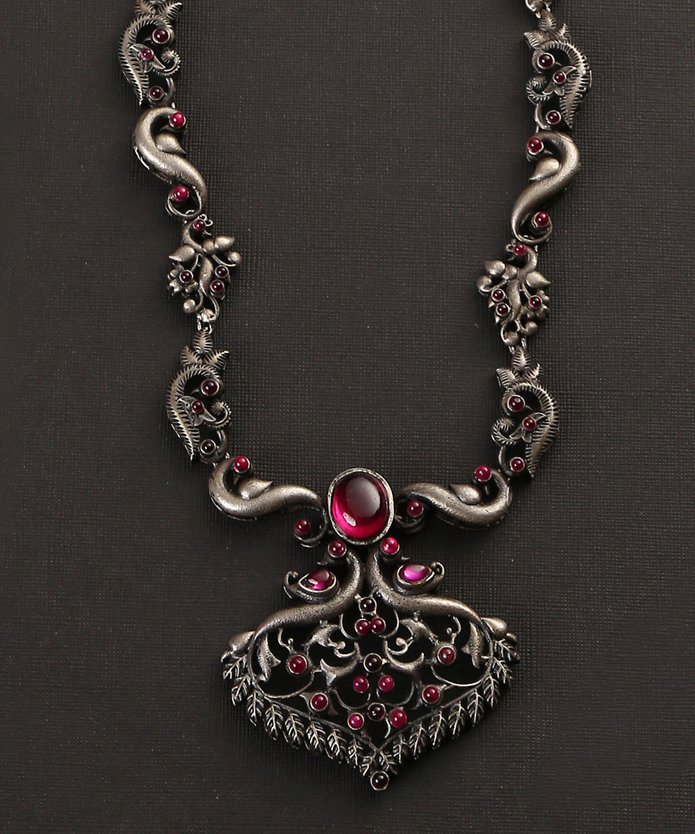 Zaynab_Handcrafted_Pink_Dual_Tone_Tribal_Oxidised_Pure_Silver_Necklace_WeaverStory_03