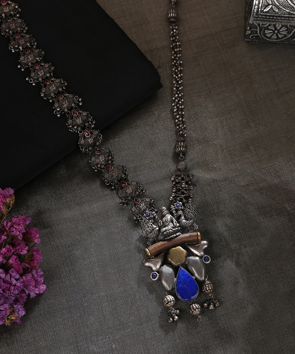 Sarra_Handcrafted_Pink_Dual_Tone_Oxidised_Pure_Silver_Tribal_Necklace_With_Pearls_WeaverStory_01