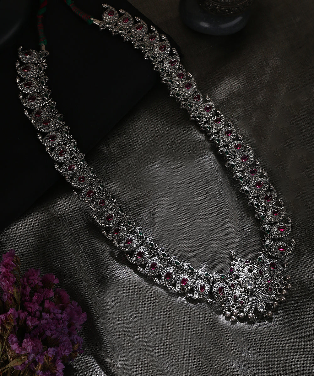 Ayah_Handcrafted_Dual_Tone_Oxidised_Pure_Silver_Tribal_Silver_Necklace_WeaverStory_01