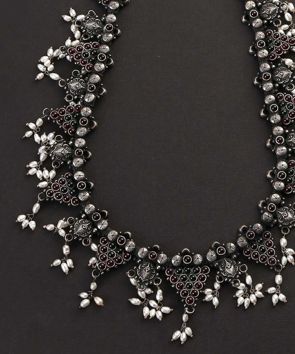 Ghazal_Handcrafted_Dual_Tone_Oxidised_Pure_Silver_Tribal_Necklace_WeaverStory_03
