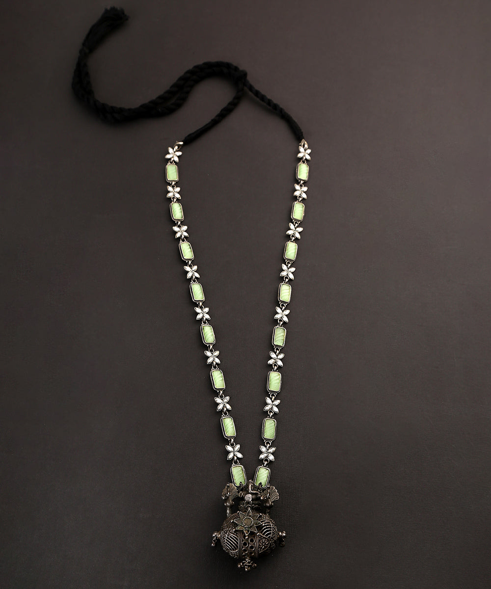 Layyinah_Handcrafted_Dual_Tone_Oxidised_Pure_Silver_Tribal_Necklace_WeaverStory_02