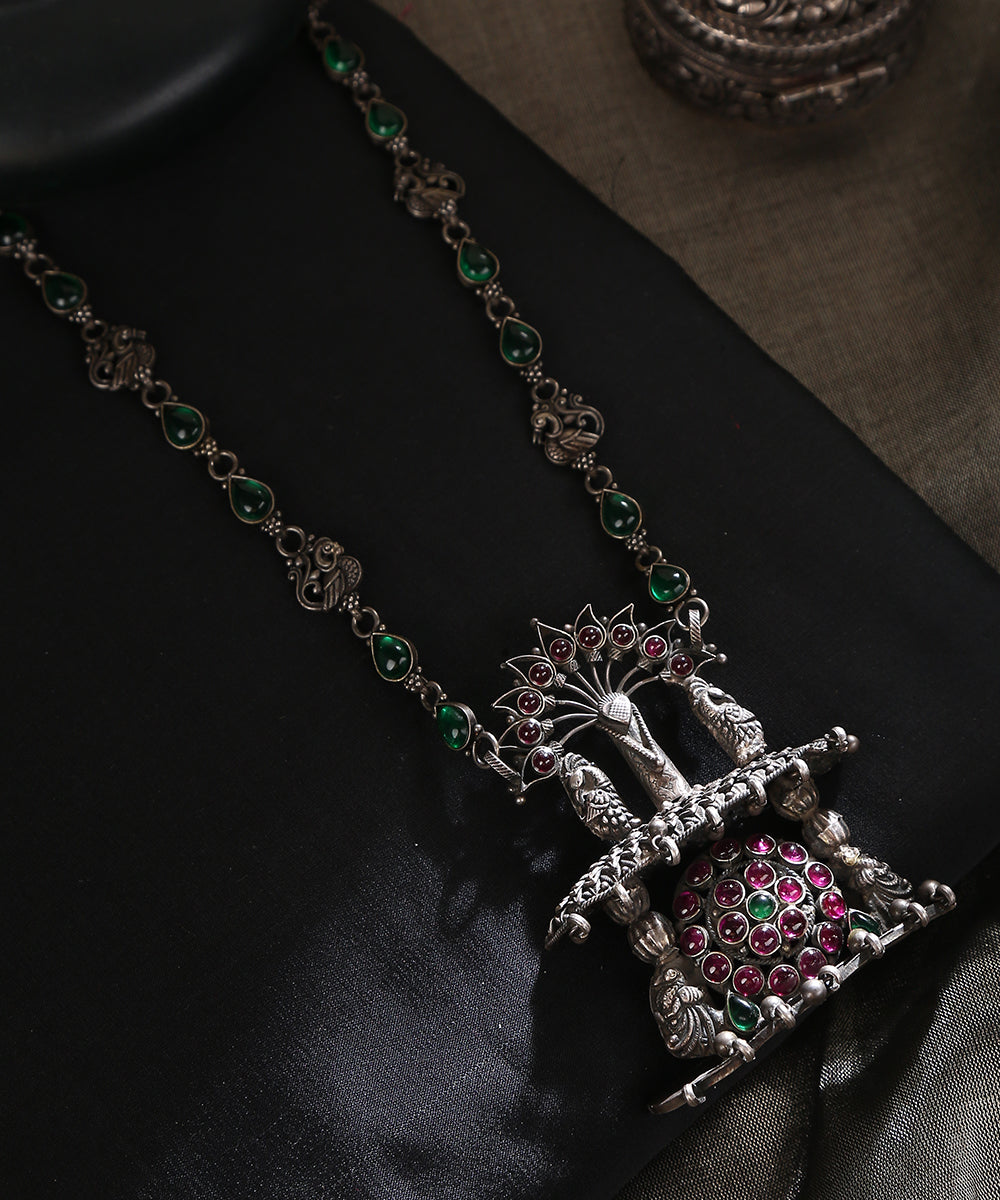 Ayaat_Handcrafted_Dual_Tone_Tribal_Oxidised_Pure_Silver_Necklace_WeaverStory_01