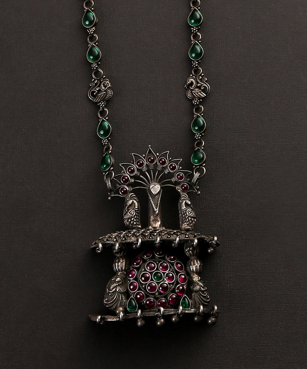 Ayaat_Handcrafted_Dual_Tone_Tribal_Oxidised_Pure_Silver_Necklace_WeaverStory_03