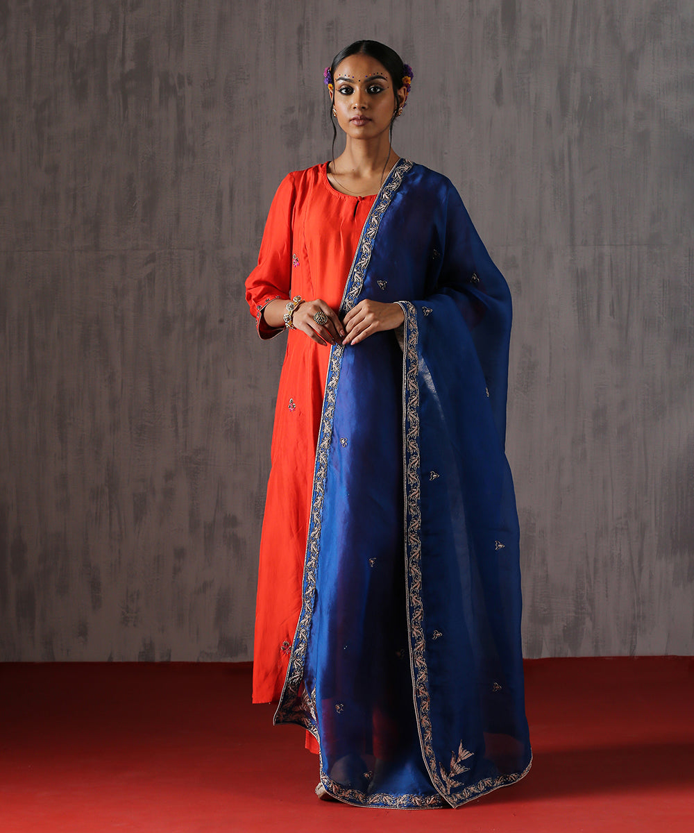 Blue_zardozi_dupatta_with_Leaf_Border_and_Konia_WeaverStory_01