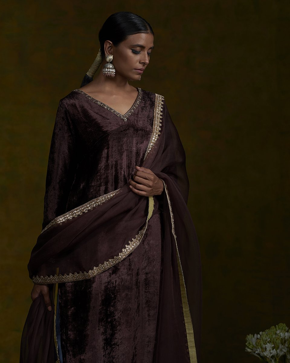 Brown_Velvet_suit_set_with_zardozi_work_and_handwork_Gota_Patti_Border_WeaverStory_01