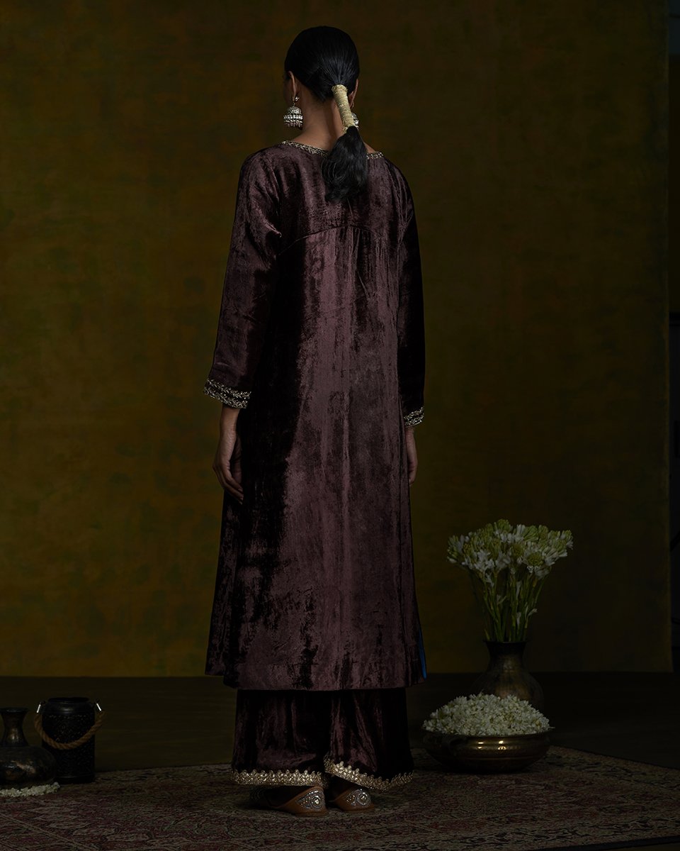 Brown_Velvet_suit_set_with_zardozi_work_and_handwork_Gota_Patti_Border_WeaverStory_03