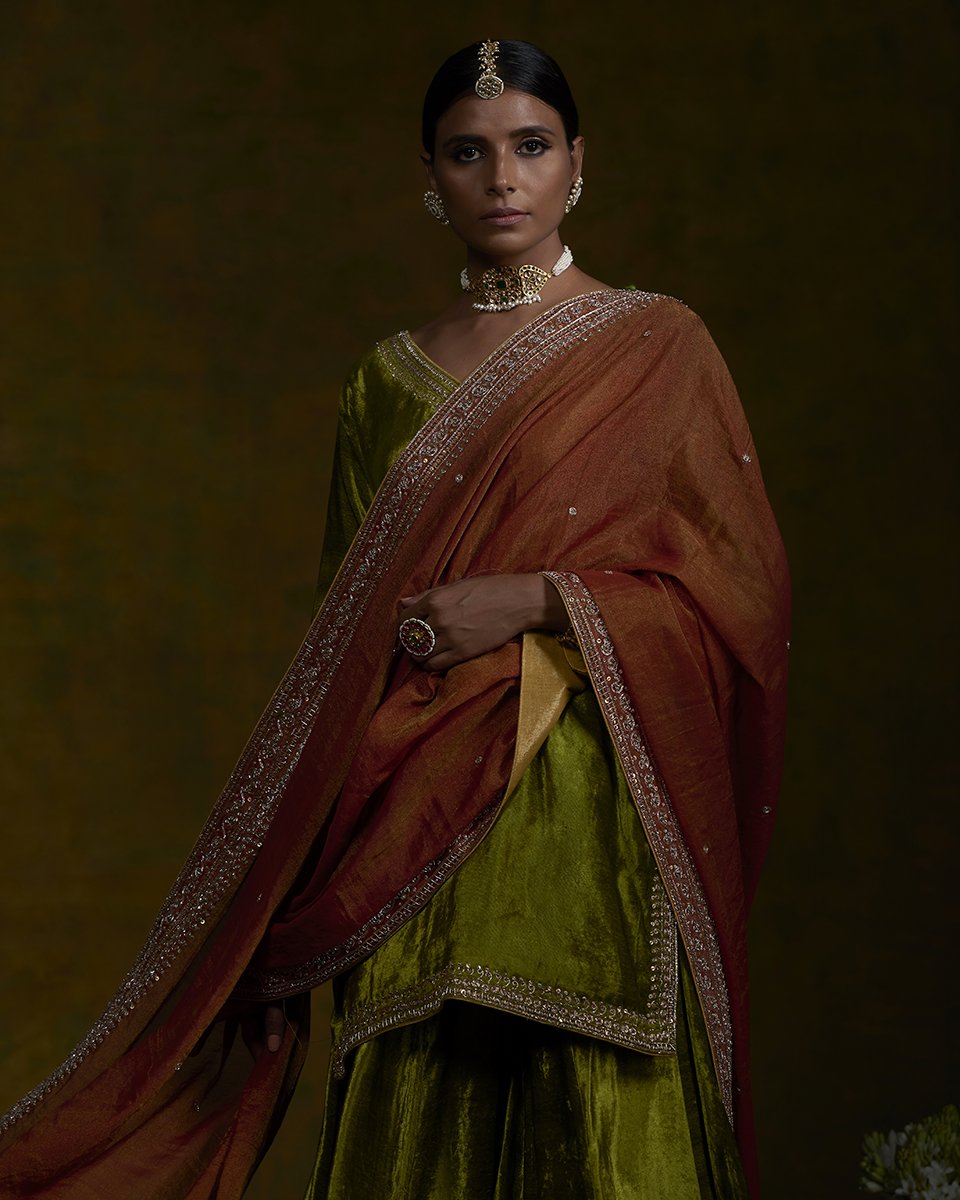 Heena_green_sharara_set_with_zardozi_work_and_Rust_pure_tissue_dupatta_with_zardozi_borders_WeaverStory_02
