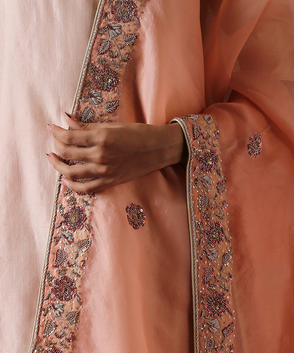 Peach_Handloom_Organza_Dupatta_with_Floral_Hand_Embroidery_Zardozi_Border_WeaverStory_03