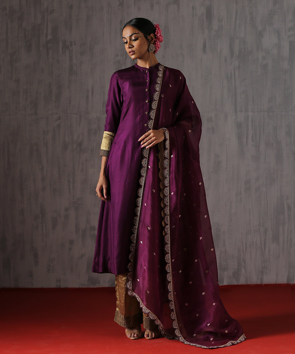 Purple_Handwoven_Organza_Booti_Zardozi_Dupatta_with_Scallop_Embroidery_WeaverStory_01