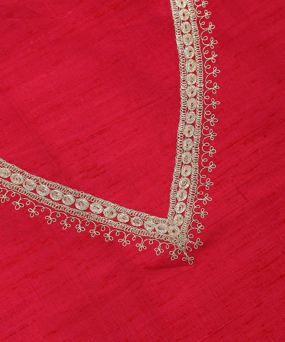 Handloom_Red_Raw_Silk_Banarasi_Blouse_Fabric_with_Tilla_Work_WeaverStory_05
