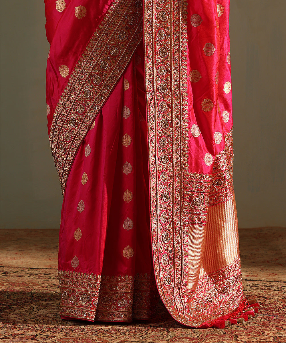 Handloom_Hot_Pink_Pure_Silk_Banarasi_Saree_With_Kadhwa_Booti_WeaverStory_04