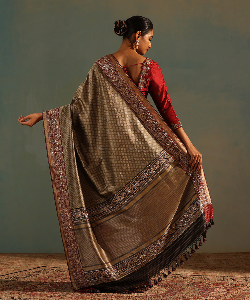 Handloom_Grey_Kimkhab_Banarasi_Saree_With_Zardozi_Embroidery_WeaverStory_03