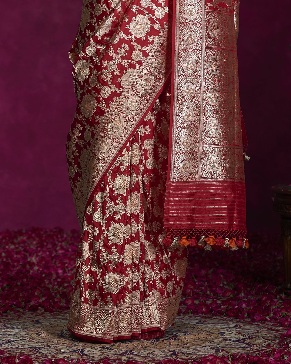 Maroon_Handloom_Kadhwa_Banarasi_Jangla_Saree_With_Mustard_Meenakari_WeaverStory_04