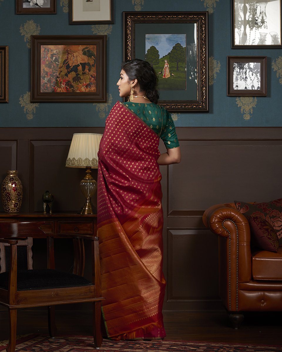 Maroon_Handloom_Kanjivaram_Pure_Silk_Saree_with_all_over_Zari_Booti_WeaverStory_03