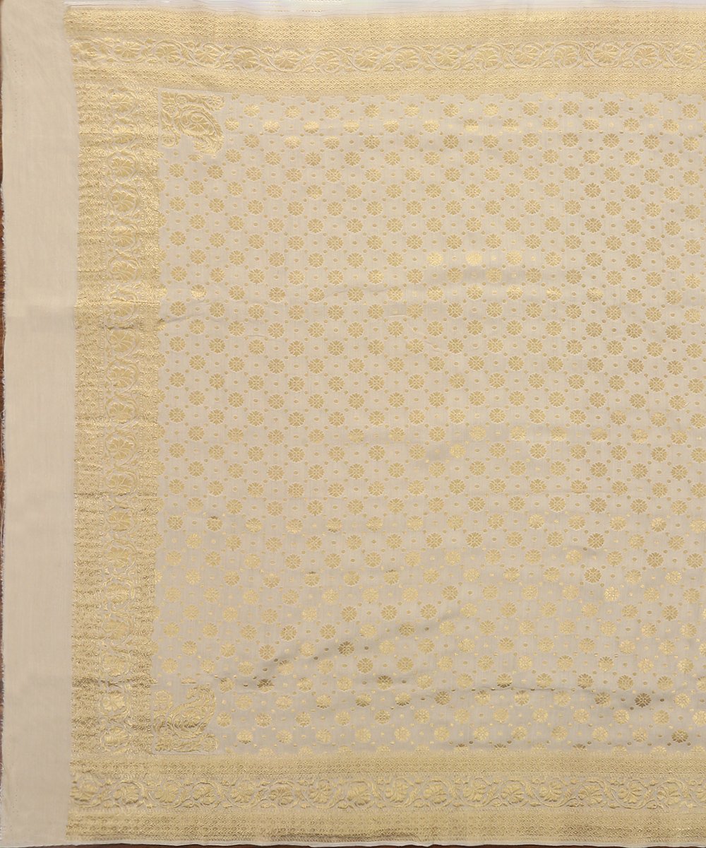 Moonga_Silk_Handloom_Banarasi_Dupatta_with_Small_Floral_Booti_WeaverStory_02