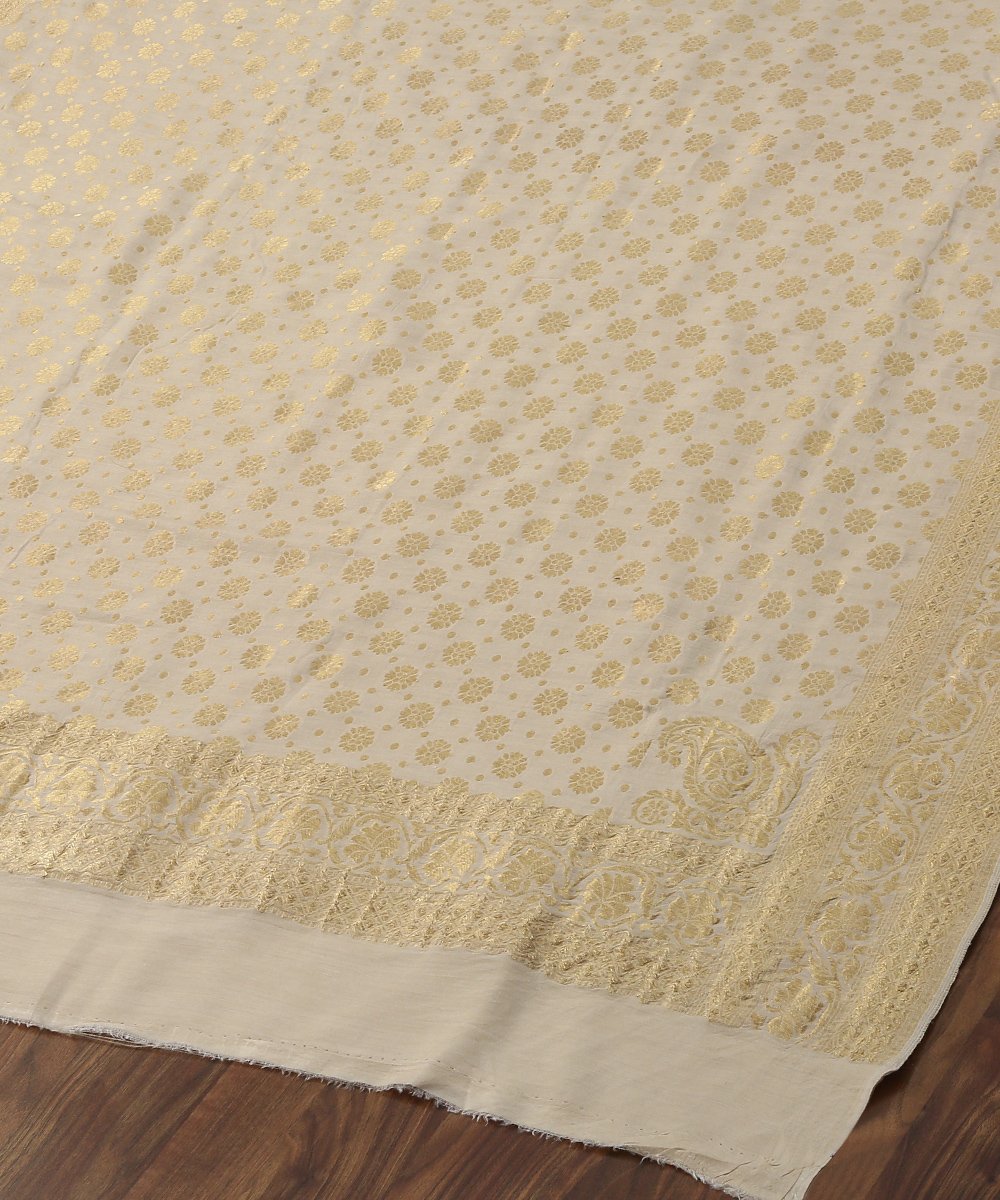 Moonga_Silk_Handloom_Banarasi_Dupatta_with_Small_Floral_Booti_WeaverStory_04
