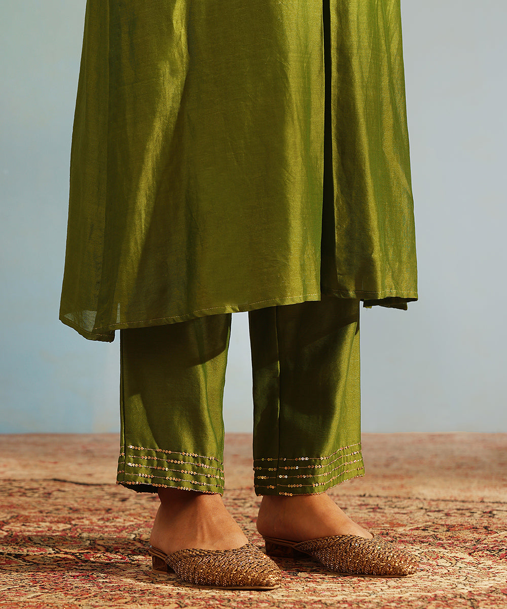 Handloom_Green_Chanderi_Silk_Zardozi_Kurta_With_Pants_And_Organza_Dupatta_WeaverStory_07
