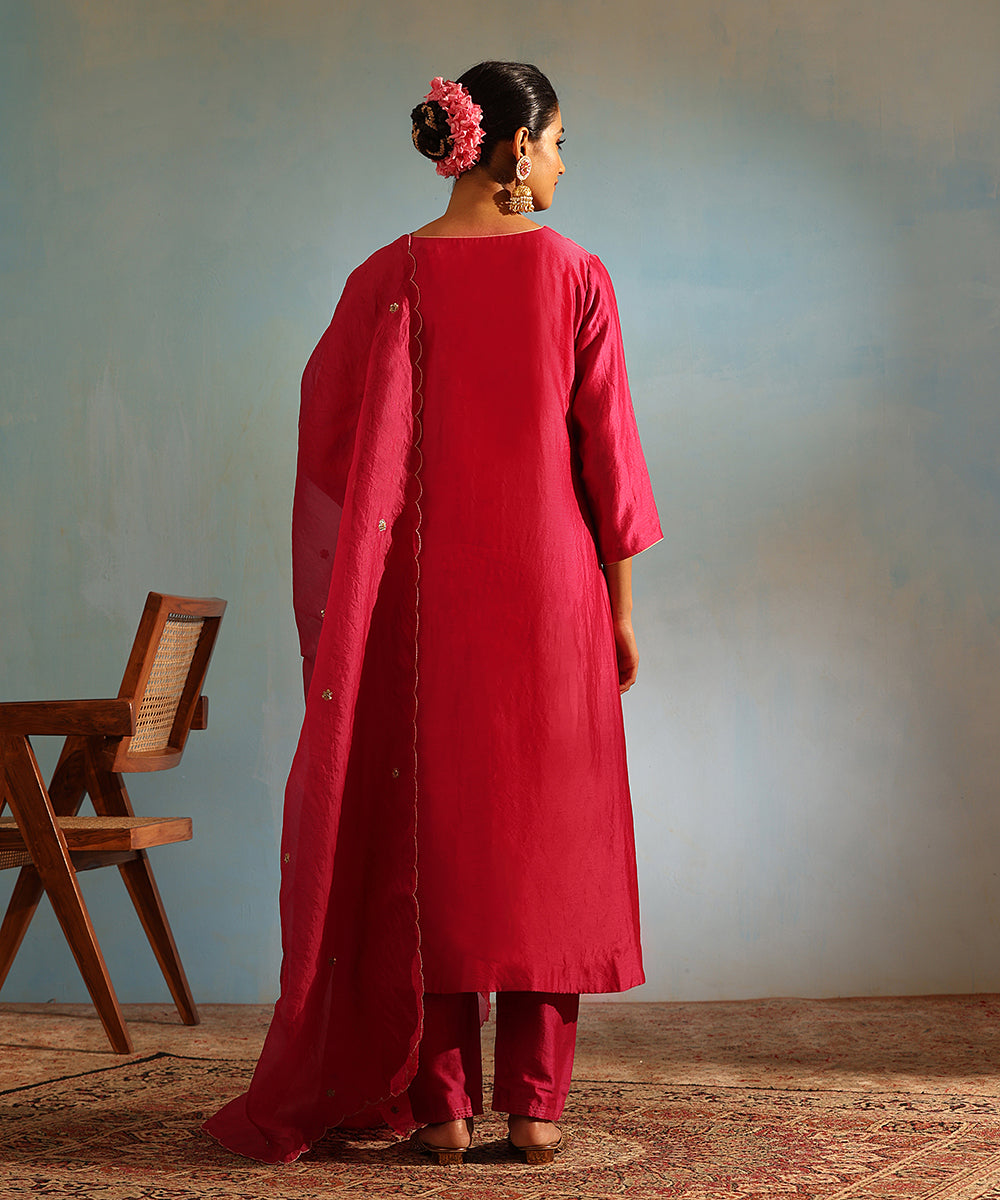 Hot_Pink_Handloom_Chanderi_Silk_Kurta_With_Pants_And_Embroidered_Dupatta_WeaverStory_03