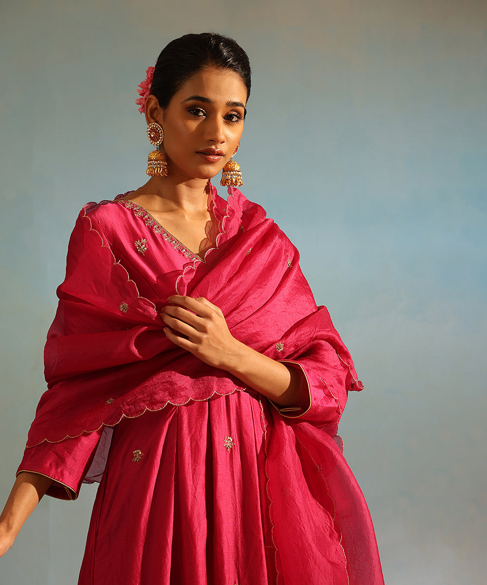 Hot_Pink_Handloom_Chanderi_Silk_Kurta_With_Pants_And_Embroidered_Dupatta_WeaverStory_05