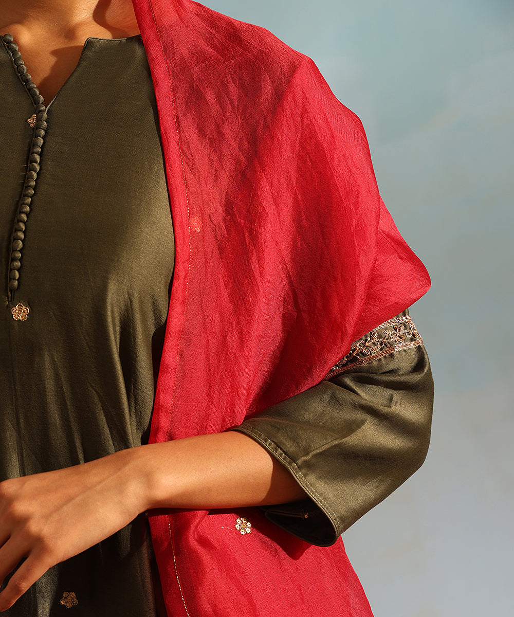 Handloom_Olive_Green_Chanderi_Silk_Kurta_With_Pants_And_Maroon_Organza_Dupatta_WeaverStory_06